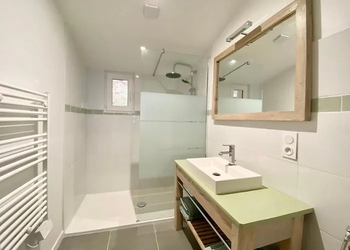 Du Capitaine بيت للعطل Bayon-Sur-Gironde